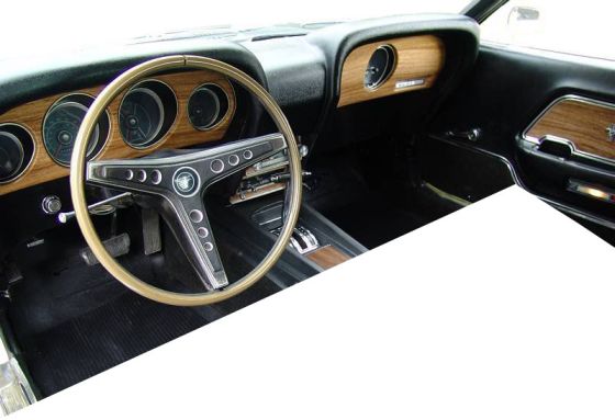 Image of an original 1969 Mustang Mach One dashboard